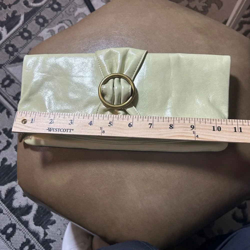 HOBO‎ INTERNATIONAL Green Leather Envelope Clutch Bag Gold Ring